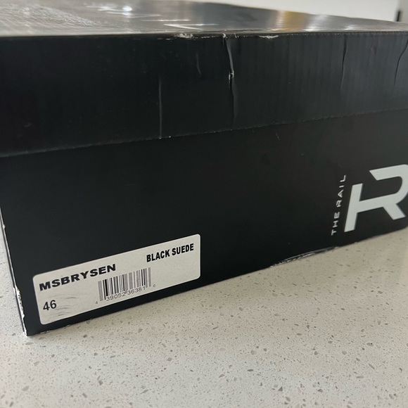 Chelsea Boots - Picture 10 of 12